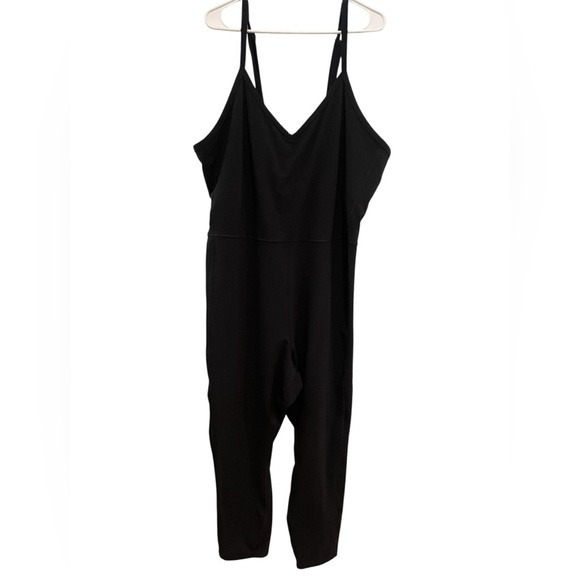 Old Navy Active Black Strappy Jumpsuit - Picture 1 of 5